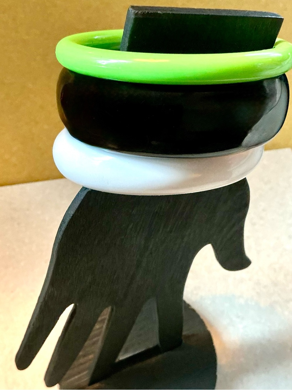 Vintage Stackable Bangles Set of 3 Summertime Lime, White, Black Plastic Bangers - Picture 2 of 11